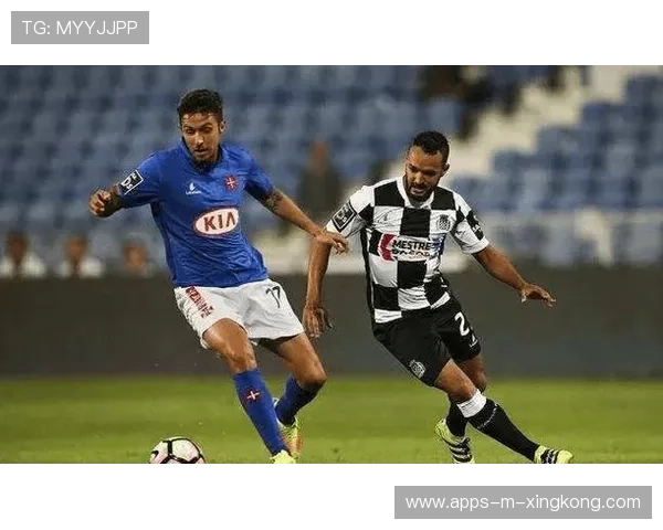 波尔图边路传中频频找准点完成建功：速度与精准交织的胜利叙事